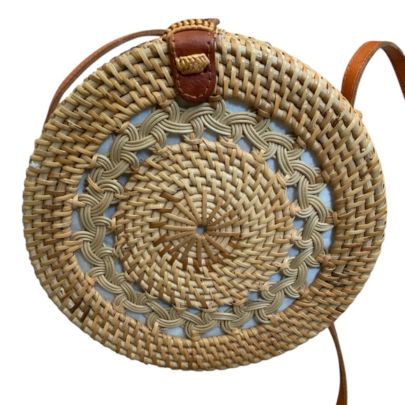 Street Level Hand Woven Circular Rattan Crossbody Bag Leather Trim and Strap - Picture 1 of 7